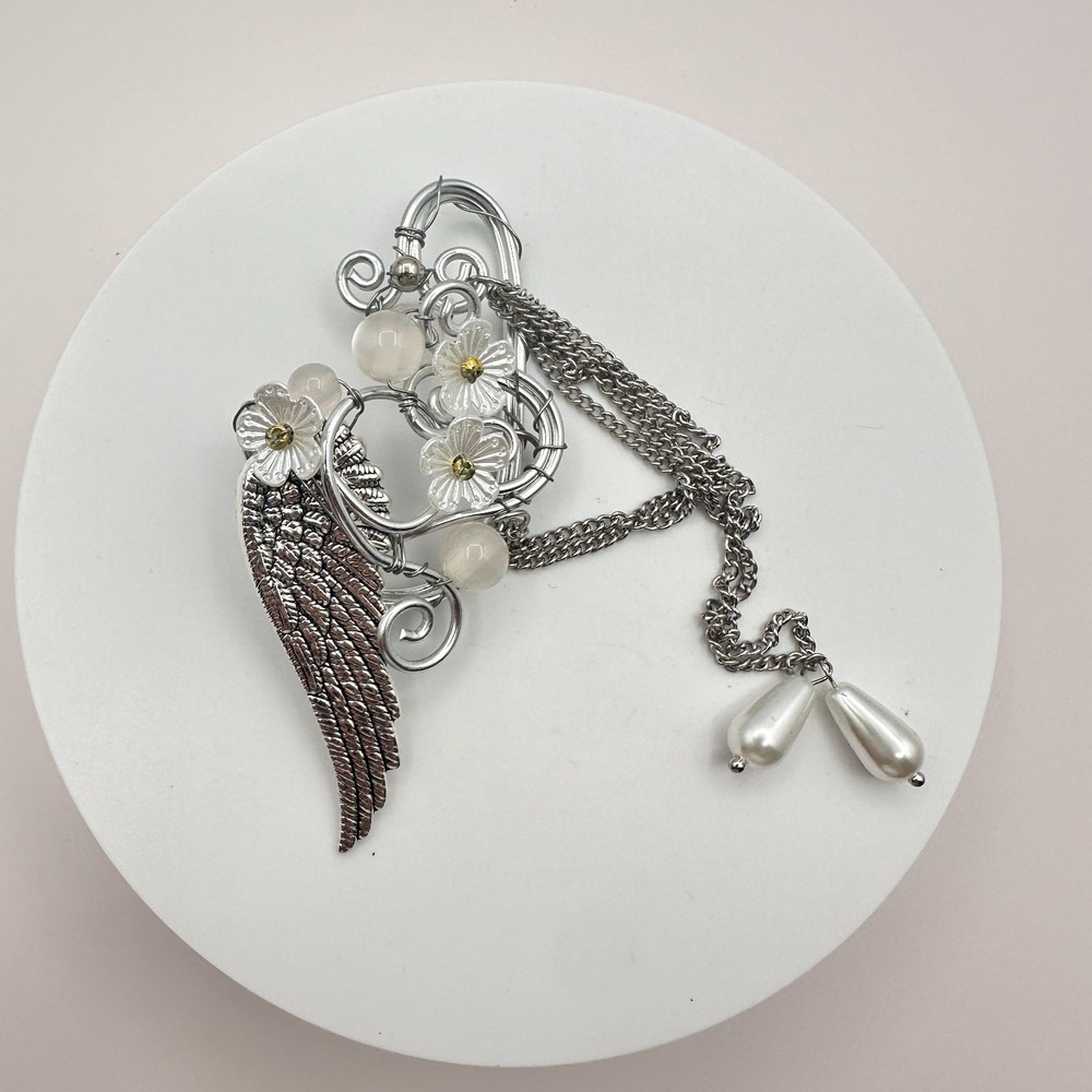 Vintage Y2K Silver Angel Wing Non-Piercing Ear Cuff with Dangle Chain